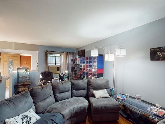 5th image of 10506 Avenue J