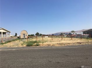 603 Beach Pl SW, Mattawa, WA 99349