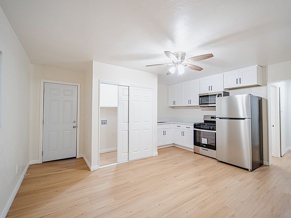 3rd image of 812 Florida St