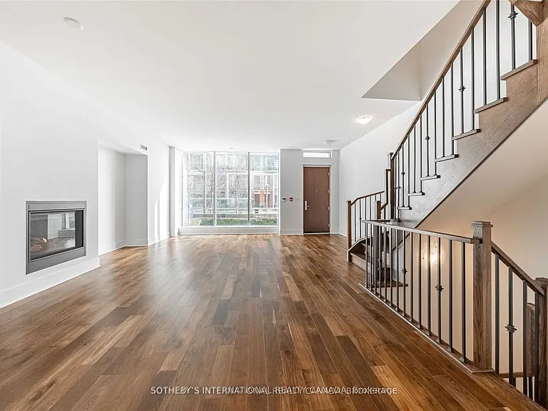 29 Queens Quay E #Townhouse 113 — Photo 10