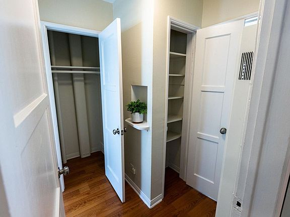 4th image of 621 Midvale Ave #E2a6fc94b
