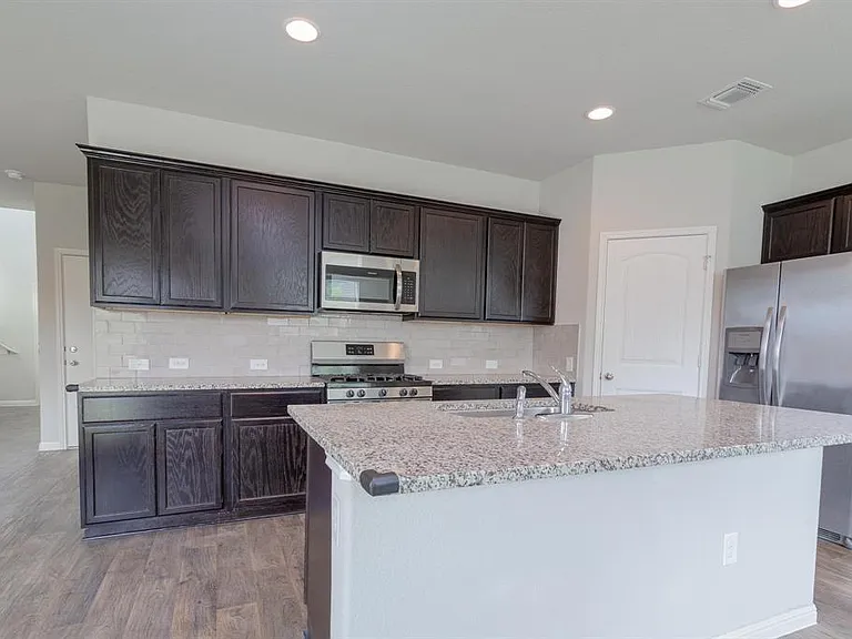 14614 Frankel Loop — Photo 5