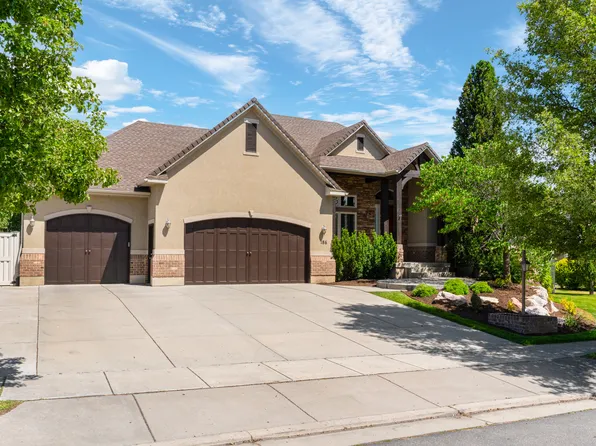 186 N Mountain Vistas Rd, Kaysville, UT 84037