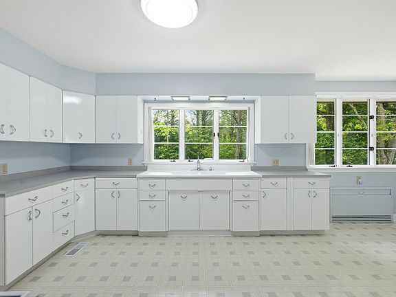 4th image of 140 Magna Vista Dr