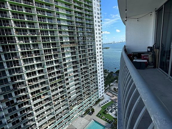 2nd image of 1750 N Bayshore Dr APT 2611