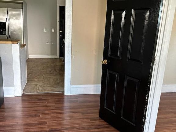 4th image of 3811 W 22nd Pl
