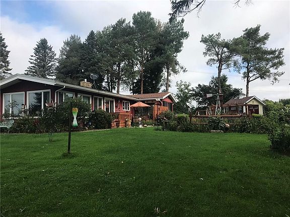 4th image of 12 Hillcrest Dr