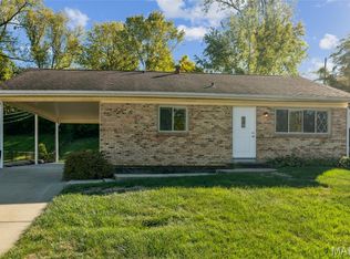 10814 Canter Way Dr, Saint Louis, MO