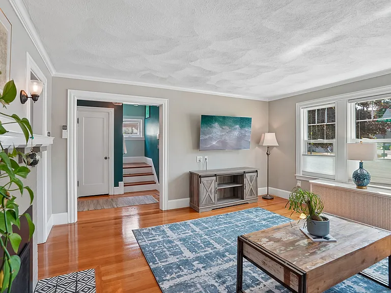 3 Woburn St — Photo 13