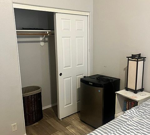 3rd image of 1031 S Canfield