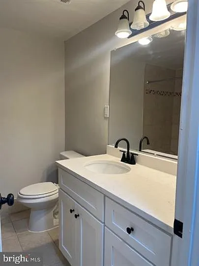 9207 Douglas St #215 — Photo 8