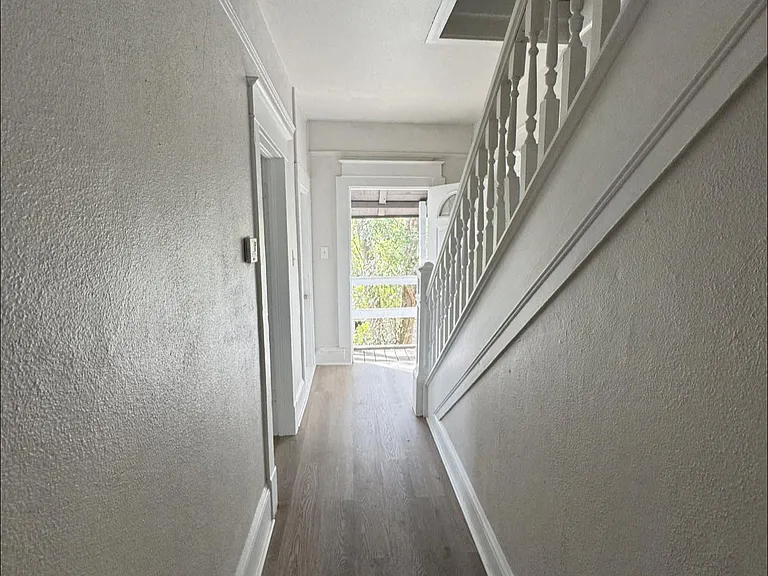 220 N Beaumont Ave #2 — Photo 5