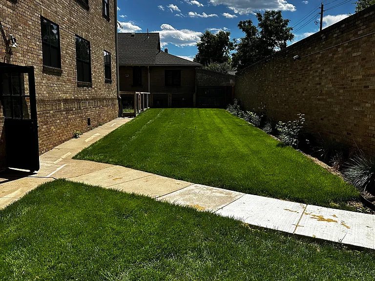 1273 N Cook St #6 — Photo 29