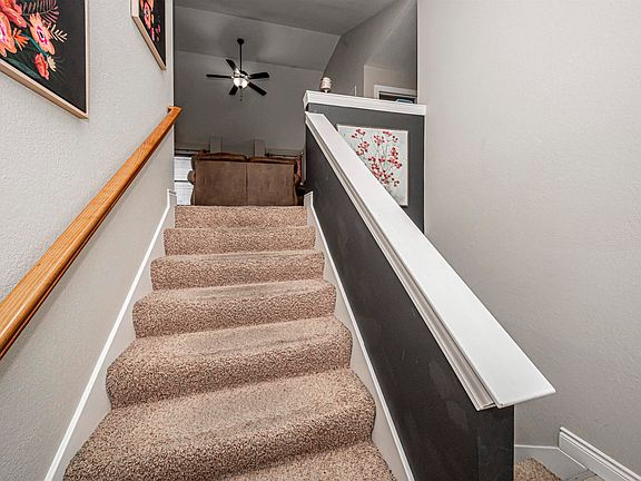 4th image of 1005 Meadowbrooke Ln