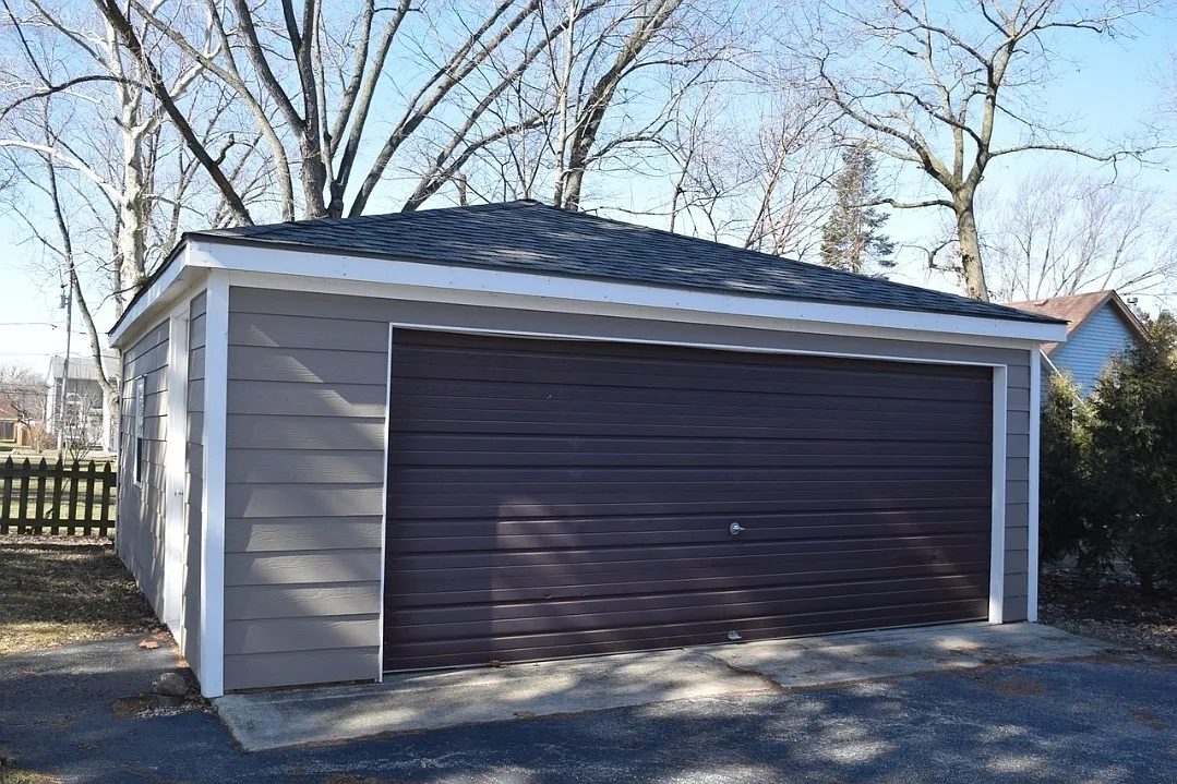 2 bed, 1180 sqft, $2,000 — Photo 3