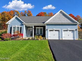 6 Birch Ct, Troy, NY 12180
