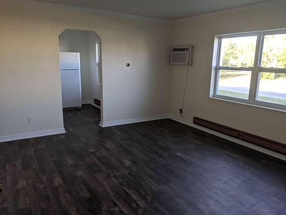 4th image of 304 S Mars Ave APT A