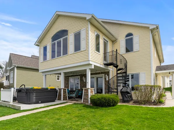 4965 E 640 S, Wolcottville, IN 46795