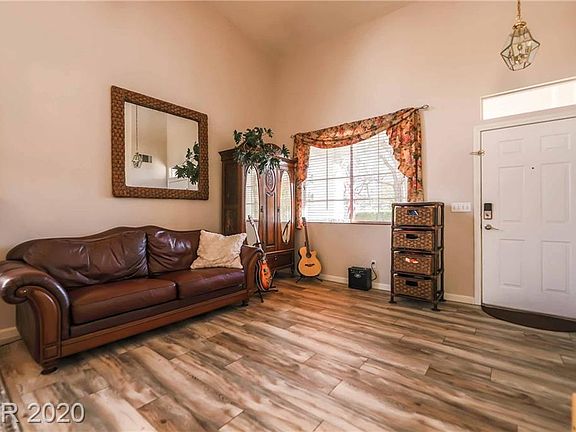 5th image of 2568 Wiltshire Ave