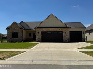 9225 Summer Song Ln, Sylvania, OH 43560