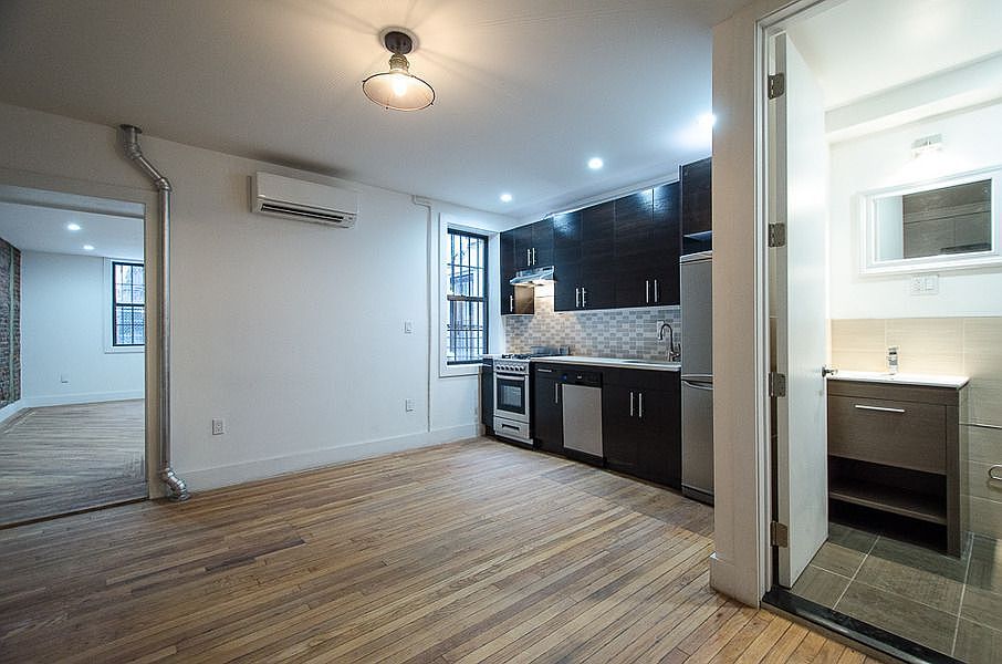1st image of 261 Jefferson Ave #2F