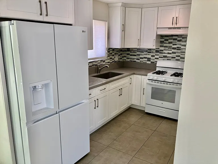 8957 Harness St — Photo 1