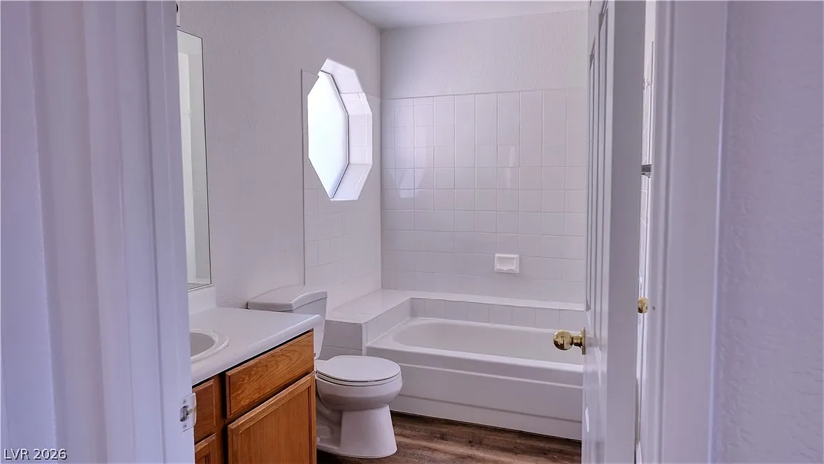 1 bed, 1.0 bath, 907 sqft, $1,250 — Photo 4
