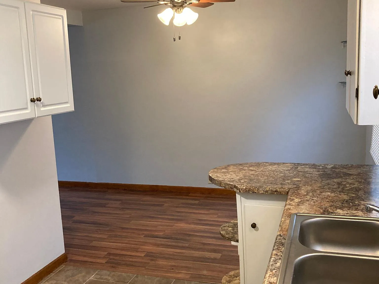 1294 N Metcalf St — Photo 3