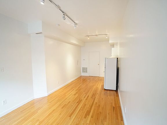 5th image of 325A 21st St #1