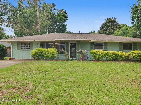 107 Vance Pl, Long Beach, MS 39560