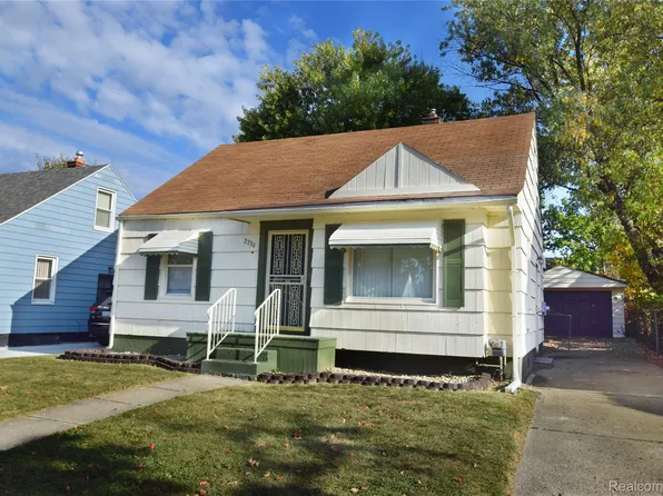 2730 Berkley St, Flint, MI 48504