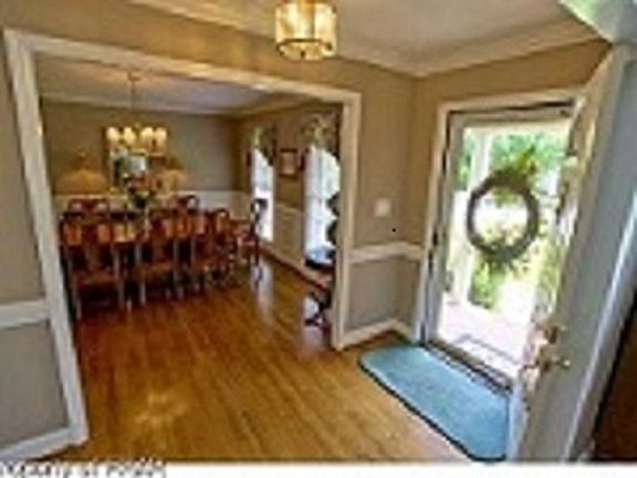 2nd image of 211 Stirling Dr