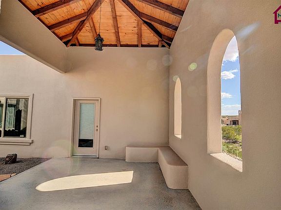 2nd image of 8023 Murano Ct
