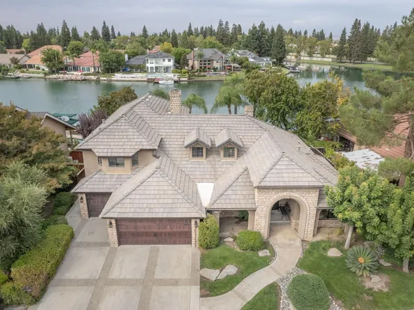 831 E Catalina Cir, Fresno, CA 93730