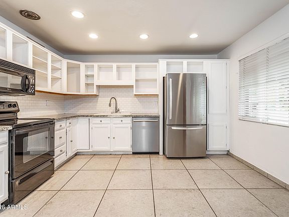 5th image of 1720 N 75TH Place