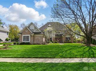 3883 Maple Grove Ln, Dayton, OH 45440