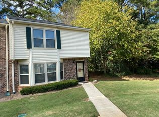 714 Longleaf Dr, Lawrenceville, GA 30046