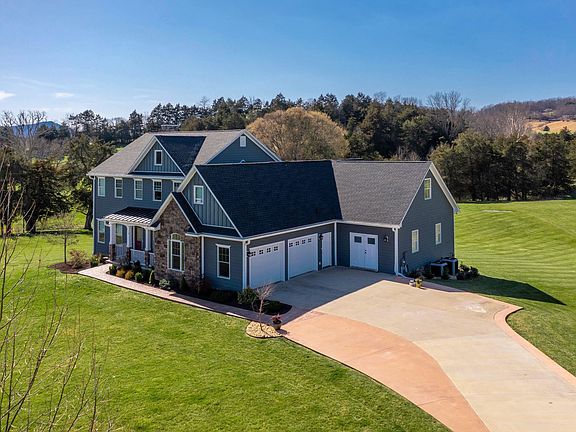 4th image of 170 Woods Edge Dr