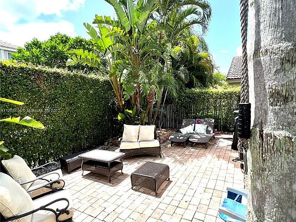5th image of 1564 Sunset Way #1564