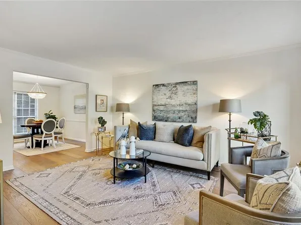 3 Bassett Hall Pl NW, Atlanta, GA 30318