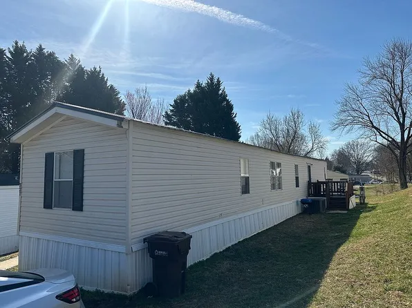 4200 Us Hwy 29 N Trlr 321, Greensboro, NC 27405