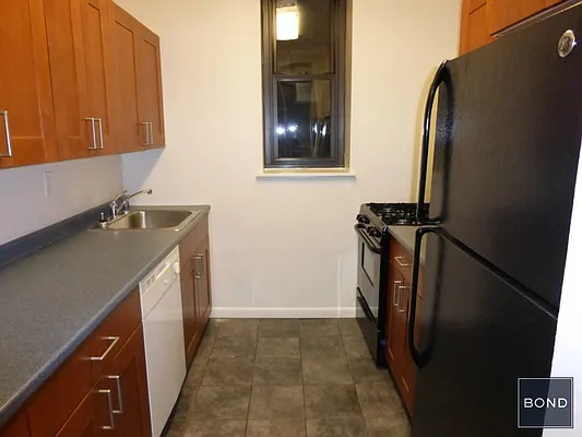 Rented by Bond New York | media 32