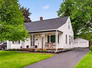 110 Smyles Dr, Rochester, NY 14609