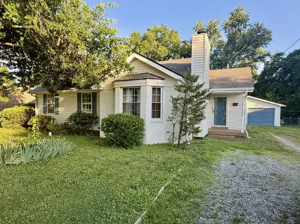 326 Raindrop Ln, Hendersonville, TN 37075