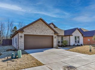1130 Vintage Ave, Gainesville, TX 76240