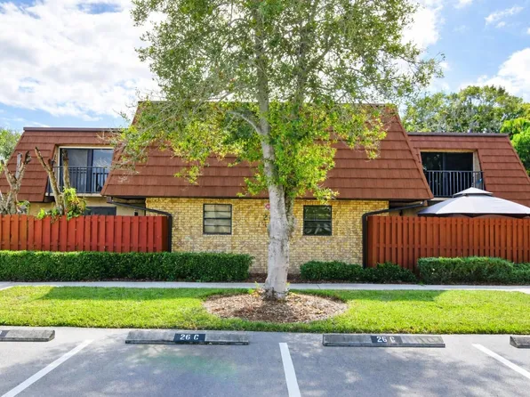 1458 N Lawnwood Circle #26d, Fort Pierce, FL 34950