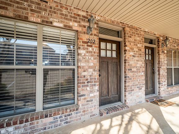 5th image of 2150 Anderson Rd Unit 202