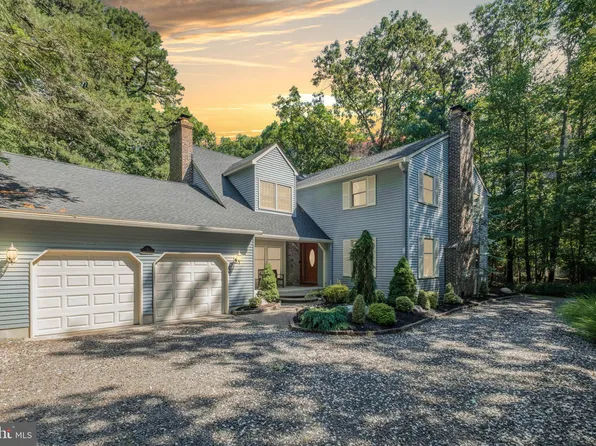 1 Larsen Park Dr, Medford, NJ 08055