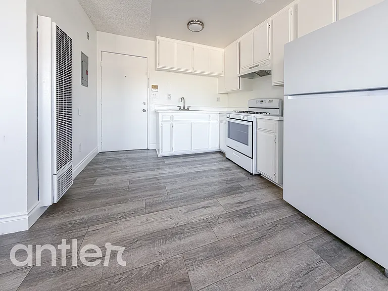 707 McDonald Ave #J217 — Photo 3