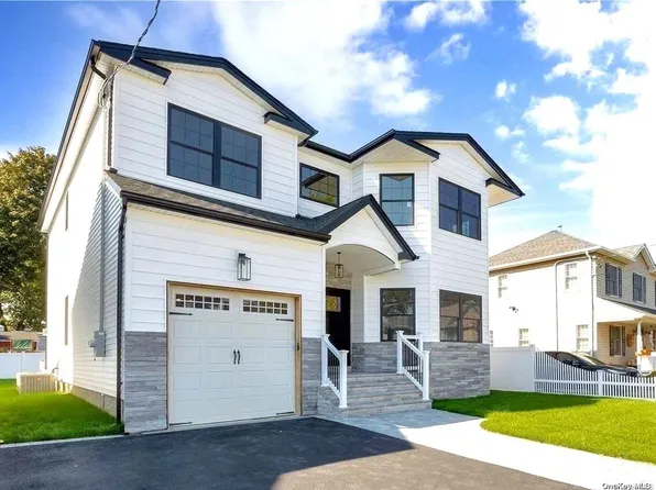 101 Northridge Avenue, Merrick, NY 11566